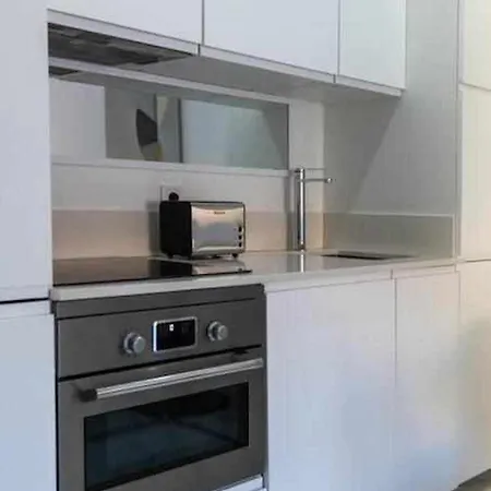 Downtown Art Flat דירה אלבופיירה