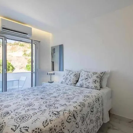 Downtown Art Flat דירה *