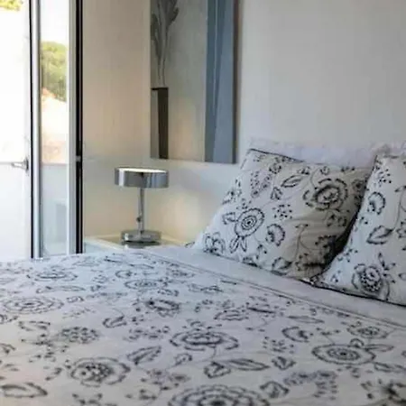 Downtown Art Flat Апартаменти